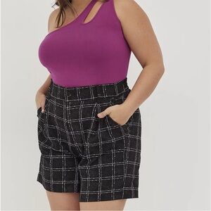 Torrid Size 18 Flat Bermuda Shorts - Crepe Ink Dot Plaid Black W/ Purple new nwt